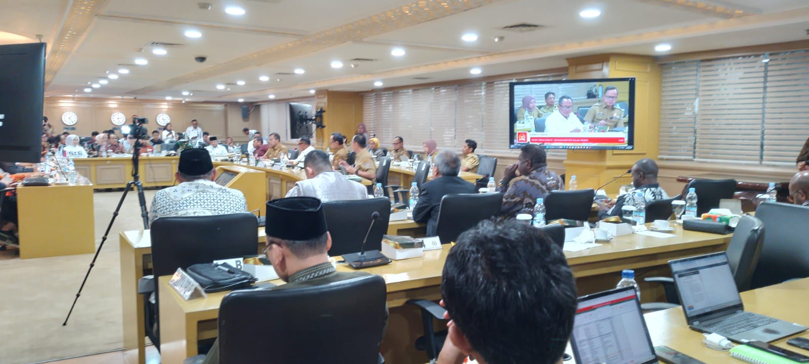 Wamendagri Bima Arya Ungkap Data Kematian Petugas Pemilu 2024