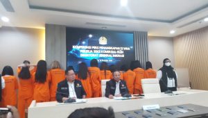 Penangkapan 12 WNA asal Vietnam olehDirektorat Jenderal Imigrasi, Jumat, 13/12/2024 | Muhammad Reza/Forum Keadilan