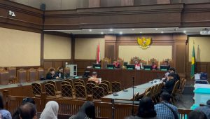 Terdakwa kasus dugaan korupsi pengelolaan tata niaga komoditas timah penerima manfaat (beneficial owner) PT Stanindo Inti Perkasa, Suwito Gunawan alias Awi di Pengadilan Negeri Tindak Pidana Korupsi (Tipikor) Jakarta Pusat (Jakpus), Senin, 16/12/2024 | Merinda Faradianti/Forum Keadilan