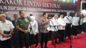 Kapolri, Panglima TNI dan beberapa Menteri dan Pimpinan Lembaga usai Rakor Bidang Operasional 2024 dalam rangka Kesiapan Pengamanan Natal 2024 & Tahun Baru 2025 di Auditorium STIK/PTIK, Senin, 16/12/2024 | Syahrul Baihaqi/Forum Keadilan