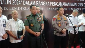 Kapolri, Panglima TNI dan beberapa Menteri dan Pimpinan Lembaga usai Rakor Bidang Operasional 2024 dalam rangka Kesiapan Pengamanan Natal 2024 & Tahun Baru 2025 di Auditorium STIK/PTIK, Senin, 16/12/2024 | Syahrul Baihaqi/Forum Keadilan