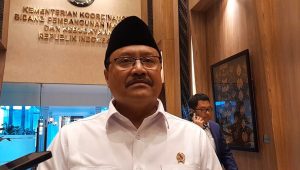 Menteri Sosial Saifullah Yusuf atau akrab disapa Gus Ipul, di Kantor Kementerian Pemberdayaan Masyarakat, Jakarta Pusat, Selasa, 17/12/2024 | Novia Suhari/Forum Keadilan