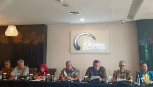 Ketua Presidium Forkopi Andy Arslan Djunaid saat memberikan keterangan kepada media di kawasan Hotel Aston, Simatupang, Jakarta Selatan, Kamis, 26/12/2024 | Ari Kurniasyah/Forum Keadilan