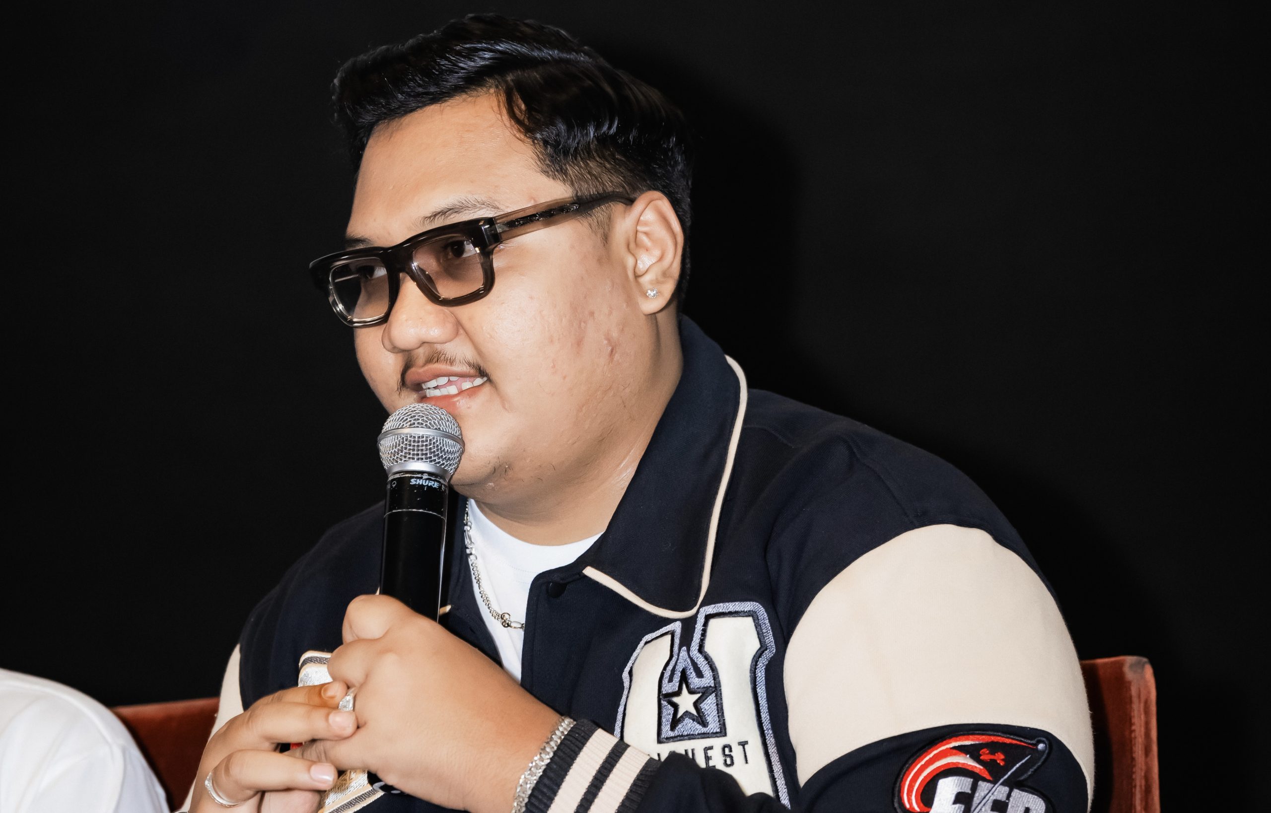 Ndarboy Genk Kenang Perjuangan Lewat ‘Ambyar Mak Byar’