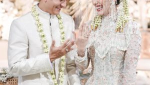 Rio Haryanto dan Athina Papadimitriou Resmi Menikah | Instagram @sandiuno