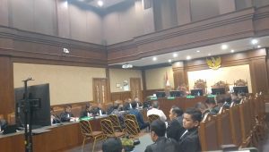 Tiga Hakim Nonaktif PN Surabaya dalam persidangan di Pengadilan Tindak Pidana Korupsi (Tipikor), Jakarta Pusat, Selasa, 24/12/2024 | Syahrul Baihaqi/Forum Keadilan