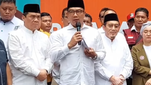 Ridwan Kamil-Suswono dalam konferensi pers di DPD Golkar, Jumat, 13/12/2024 | Ist