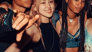 Rosé BLACKPINK bersama Jaden dan Willow Smith | Twitter @rosespics