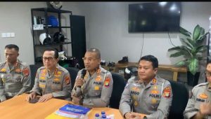 Dirlantas Polda Metro Jaya Kombes Pol Latif Usman, saat memberikan keterangan kepada media di Polda Metro Jaya, Jumat 17/1/2025 | Ari Kurniansyah/Forum Keadilan