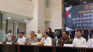 Dirtipideksus Bareskrim Polri Brigjen Pol Helfi Assegaf (tengah) saat konferensi pers di Gedung Bareskrim Polri, Senin, 6/1/2025. I Syahrul Baihaqi/Forum Keadilan