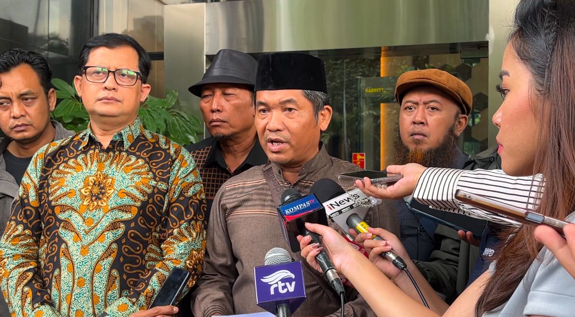 Ray Rangkuti: Dugaan Korupsi Jokowi Harus Ada Bukti Merupakan Trik Kelabuhi Masyarakat