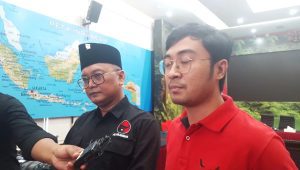 Juru Bicara PDI Perjuangan Aryo Seno Bagaskoro dan Guntur Romli di Kantor DPP PDI Perjuangan, Menteng, Jakarta Pusat, Kamis, 9/1/2025. I Muhammad Reza/Forum Keadilan
