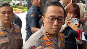 Kabid Humas Polda Metro Jaya, Kombes Pol Ade Ary Syam Indradi, saat memberikan keterangan kepada media di Polda Metro Jaya, Senin 13/1/2025 | Ari Kurniansyah/Forum Keadilan