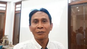 Deputi Eksternal Eksekutif Nasional Wahana Lingkungan Hidup Indonesia (Walhi), Mukri Friatna, di kawasan Jakarta Pusat, Kamis, 16/1/2025 | Novia Suhari/Forum Keadilan