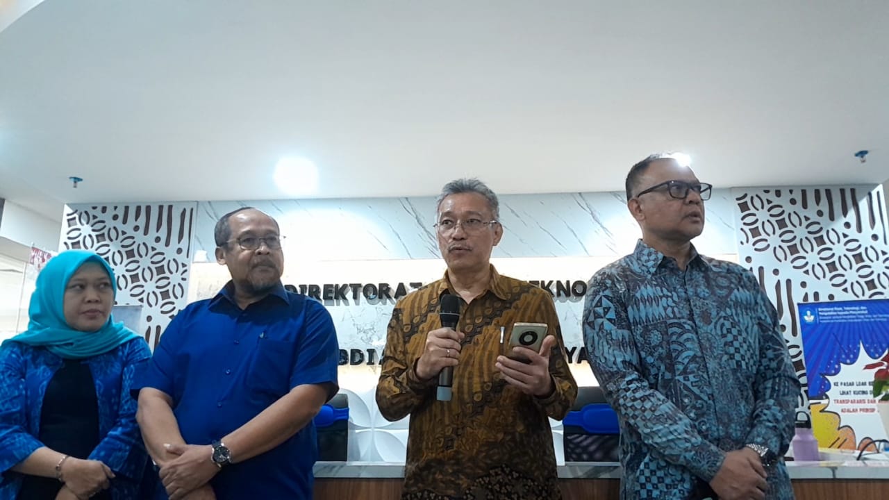 Bertemu Menteri Satryo Setelah Viral, ASN Kemendiktisaintek Tak Jadi Dipecat