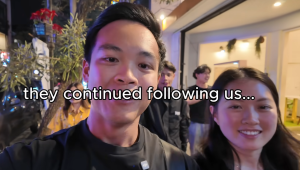 Tangkapan Layar Vlog Dua Warga Negara Singapura berinisial J dan D yang diduga dilecehkan tiga pemuda di Braga, Bandung | YouTube Darien & Joanna
