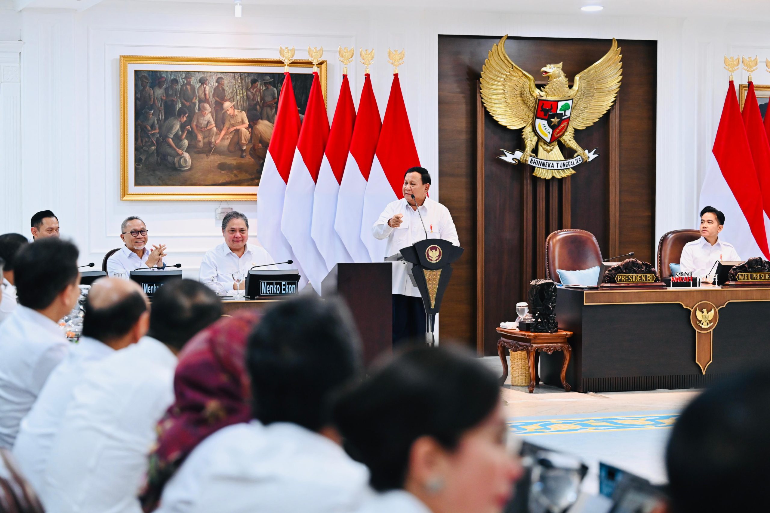 Prabowo Targetkan Seluruh Siswa di Indonesia Terima Manfaat Makan Bergizi Gratis Akhir 2025