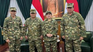Presiden Prabowo Subianto bersama Presiden ke-6 RI Susilo Bambang Yudhoyono (SBY), Puan Maharani, dan Presiden ke-7 RI Joko Widodo di Akmil, Magelang, Jawa Timur, Kamis, 27/2/2025 | X @Uki23