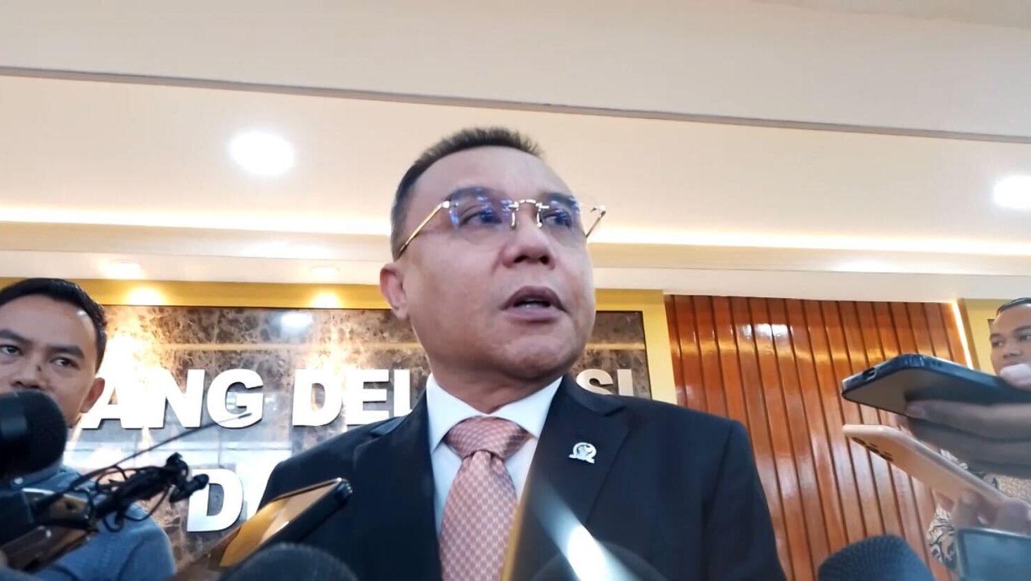 Wakil Ketua DPR: Tidak Ada Rencana Pemotongan Gaji ke-13 ASN