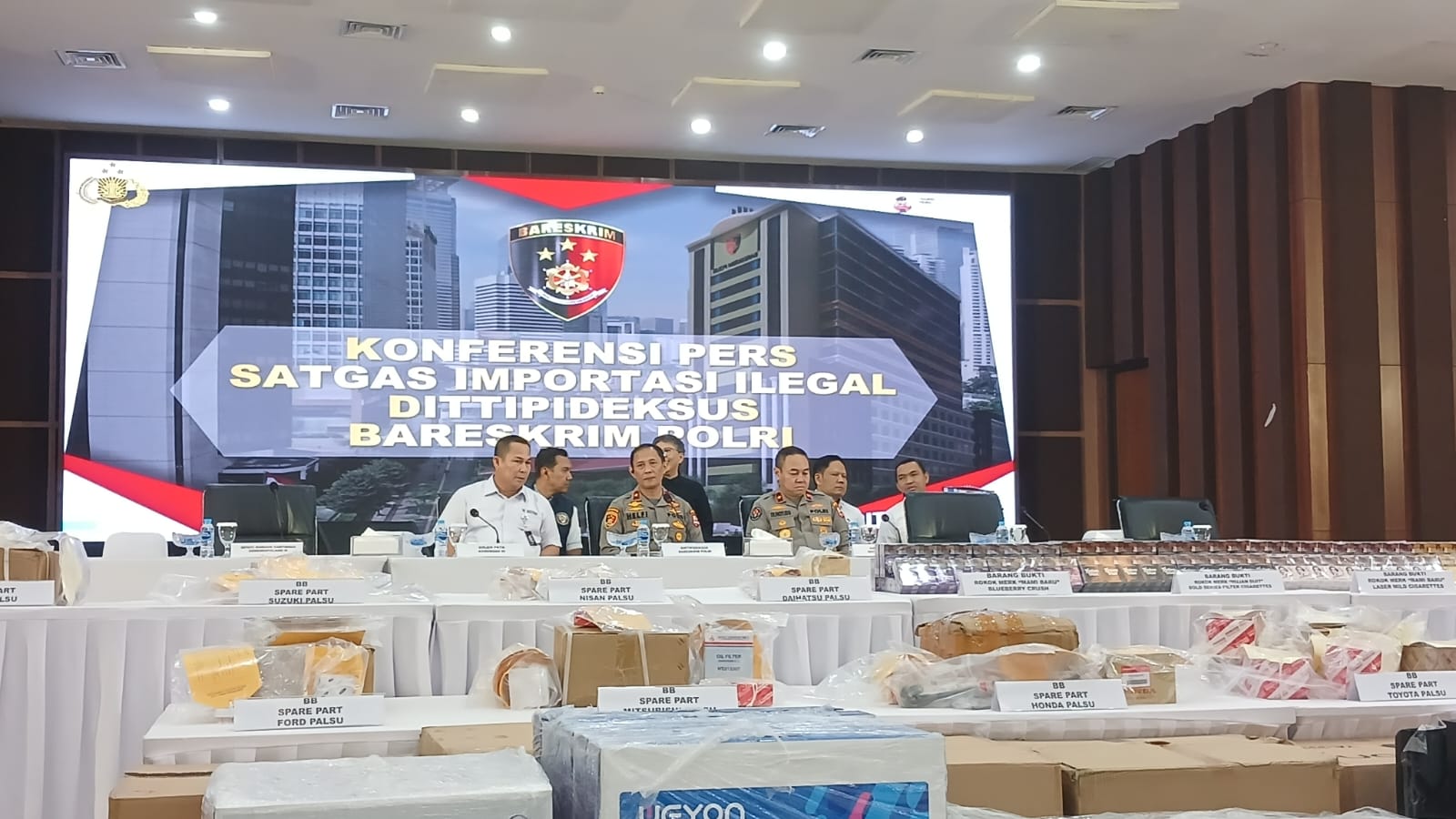Polri Bongkar Modus Operandi Kasus Penyelundupan Barang Impor Ilegal