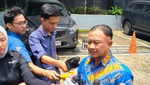 Anggota Kompolnas, Chairul Anam saat memberikan keterangan kepada media di Polda Metro Jaya, Jumat 7/2/2025 | Ari Kurniansyah/Forum Keadilan