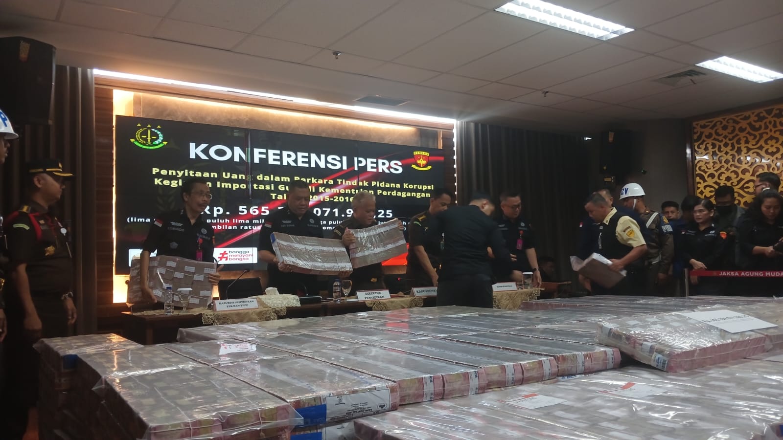 Kejagung Sita Rp565 Miliar pada Kasus Impor Gula di Kemendag 2015-2016