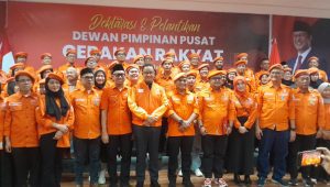 Anies Baswedan bersama dengan Ormas Gerakan Masyarakat, di kantor DPP Gerakan Masyarakat, Jakarta Selatan, Kamis, 27/2/2025. | Novia Suhari/ Forum Keadilan