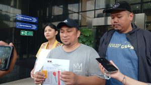 Koalisi Masyarkat Sipil Anti-korupsi melaporkan retreat kepala derah ke KPK, Jumat, 28/2/2025 | Syahrul Baihaqi/Forum Keadilan