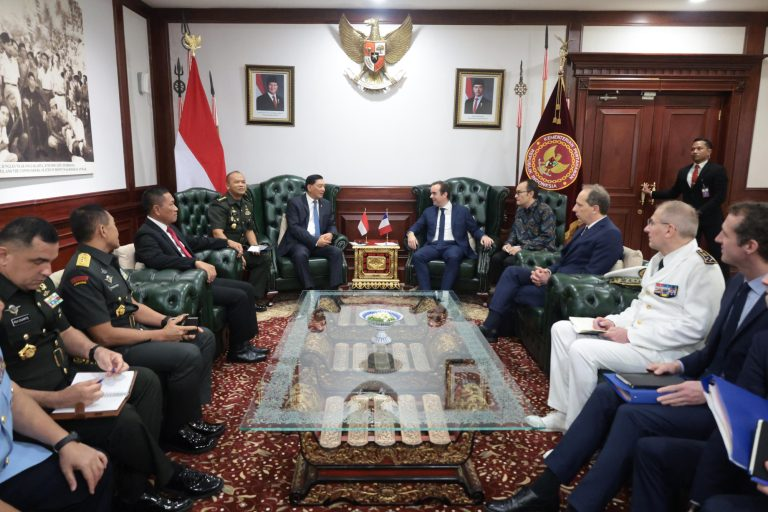 Pertemuan Menhan Sjafrie dengan Menhan Perancis Bahas Pengadaan Kapal Selam Perancis Scorpene