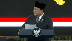 Presiden RI Prabowo Subianto memberikan arahan dalam pelantikan 961 kepala daerah yang terdiri dari Gubernur, Wakil gubernur, Bupati, Wakil Bupati, Wali kota dan Wakil wali kota, di Istana Kepresidenan, pada Kamis, 20/2/2025 | Youtube Sekretariat Presiden