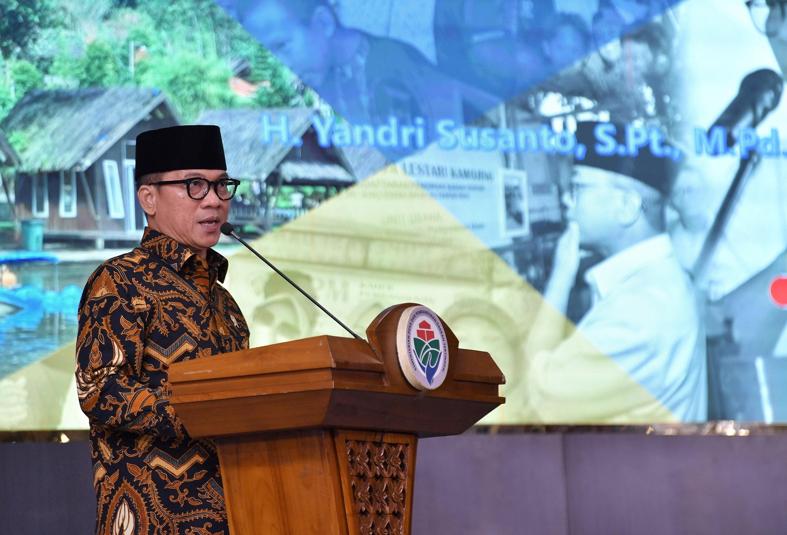 Mendes PDT Yandri Angkat Suara Terkait Terlibat Cawe-cawe Menangkan Istrinya di Pilbup Serang