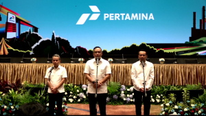 Permintaan maaf Direktur Utama PT Pertamina (Persero) Simon Aloysius Mantiri tentang kasus hukum tata kelola minyak mentah dan produk kilang PT Pertamina, subholding dan Kontraktor Kontrak Kerja Sama (KKKS) periode 2018-2023 dalam konferensi pers yang digelar di Kantor Pusat Pertamina di Jakarta Pusat, Senin, 3/3/2025 | YouTube Pertamina