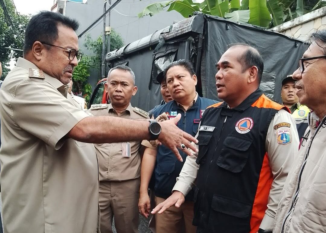 Rano Karno Tinjau Korban Banjir di Lebak Bulus: Yuk Pindak ke Rusun Jagakarsa
