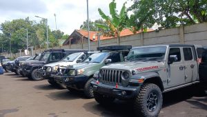 Deretan mobil mewah miliki Ketua PP, Japto Soerjosoemarno di Gedung Rupbasan KPK, Selasa, 4/3/2025 | Syahrul Baihaqi/Forum Keadilan