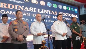 Menteri Perhubungan Dudy Purwagandhi (kedua dari kiri) usai Rapat Koordinasi Lintas Sektoral Operasi Ketupat 2025 di Gedung STIK Polri, Senin, 10/3/2025 | Syahrul Baihaqi/Forum Keadilan