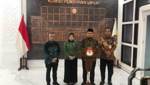Ketua KPU RI Mochammad Afifudin (kanan kedua), bersama dengan jajaran BPS, di kantor KPU RI, Jakarta, Jumat, 14/3/2025 | Novia Suhari/Forum Keadilan