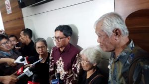 Koalisi Masyarakat Sipil usai audiensi dengan DPR RI perihal RUU TNI, di Kompleks Parlemen, Senayan, Jakarta, Selasa, 18/3/2025 | Muhammad Reza/Forum Keadilan