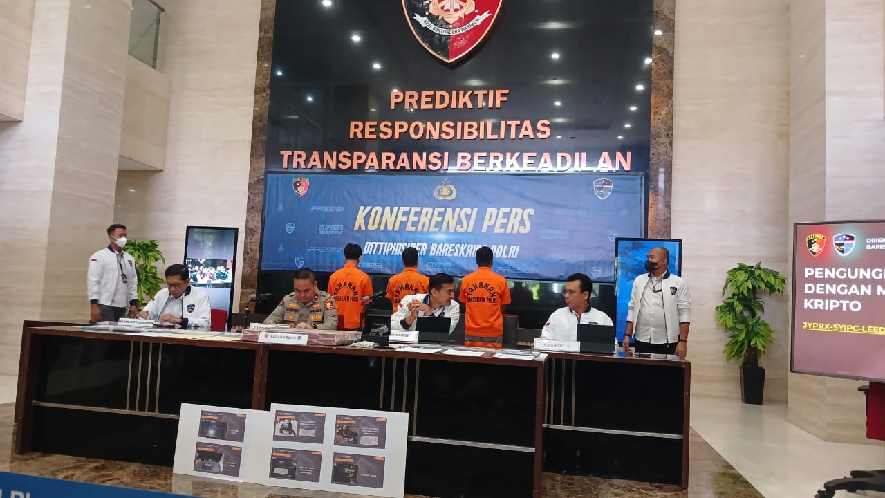 Polri Ungkap Peran 3 Tersangka dalam Kasus Penipuan Investasi Saham dan Kripto