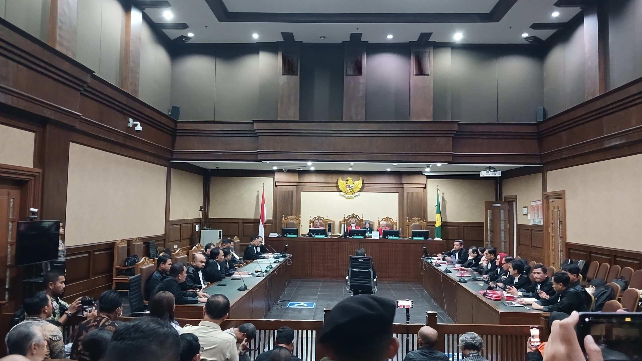 Hasto Kristiyanto Bacakan Eksepsi Hari Ini
