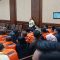 Pendukung Sekjen PDIP Hasto Kristiyanto kenakan rompi oranye di ruang sidang Pengadilan Negeri Jakarta Pusat, Jumat, 21/3/2025 | Syahrul Baihaqi/Forum Keadilan
