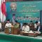 PKB Menutup Kajian Kitab Arrisalah karya Hasyim Asy'ari yang dipimpin oleh Said Aqil Siroj (tengah) dan Ketua Umum PKB Muhaimin Iskandar (kedua dari kanan) di Gedung PKB, Selasa, 25/3/2025 | Syahrul Baihaqi/Forum Keadilan
