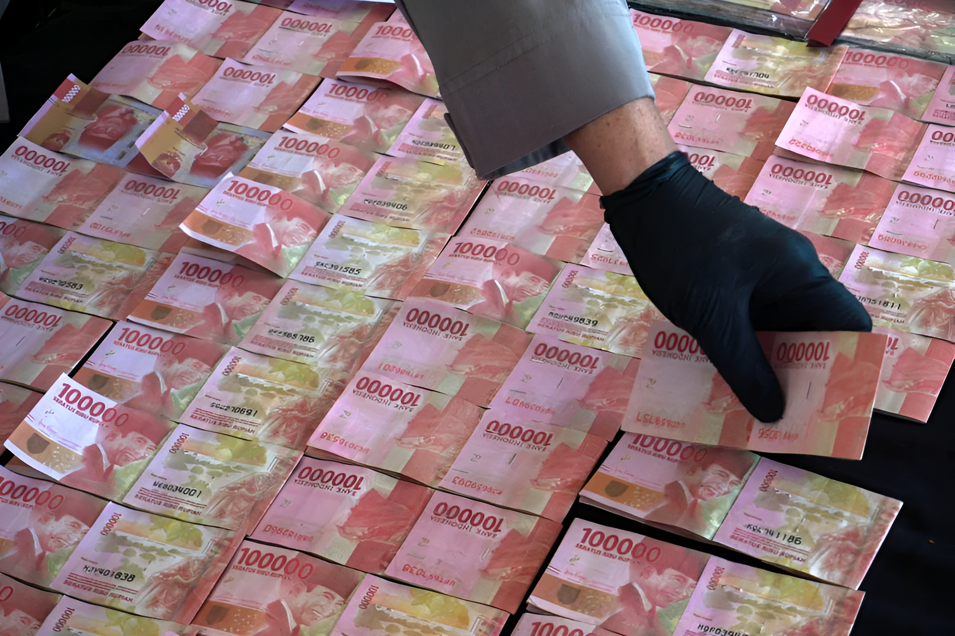 Polsek Tanah Abang Tangkap Komplotan Pengedar Uang Palsu Senilai Rp3,3 Miliar