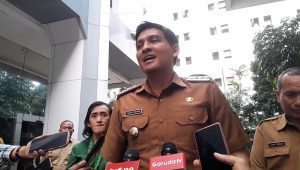 Bupati Indramayu Lucky Hakim usai menemui Wamendagri Bima Arya, di Kemendagri, Jakarta, Selasa, 8/4/2025 | Novia Suhari/Forum Keadilan