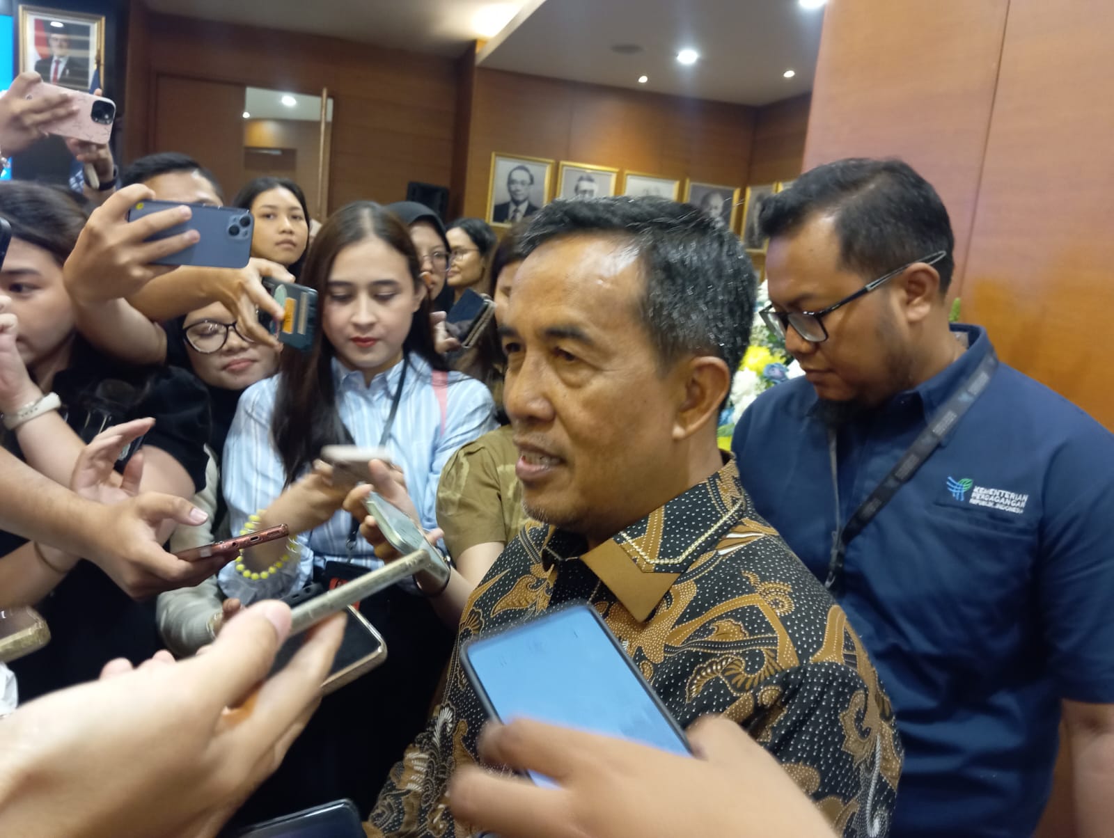 Revisi Permendag Nomor 8 Masih Dalam Pembahasan, Presiden Minta Dicabut Saja Jika Tak Menguntungkan
