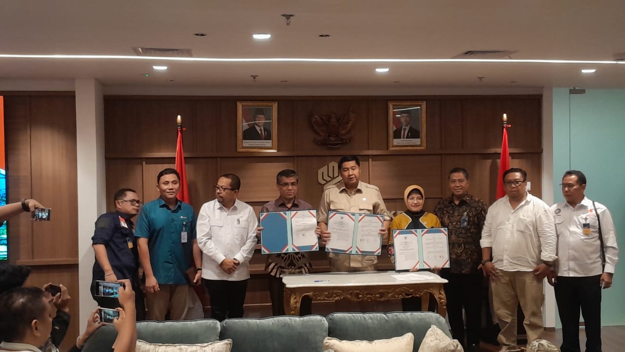 Menteri PKP Bakal Serahkan 100 Rumah Subisidi Bagi Buruh, Rampung pada 1 Mei