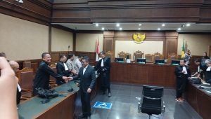 Sekjen PDIP Hasto Kristiyanto usai eksepsinya tidak diterima Majelis hakim Tipikor pada PN Jakarta Pusat, Jumat, 11/4/2025 | Syahrul Baihaqi/Forum Keadilan