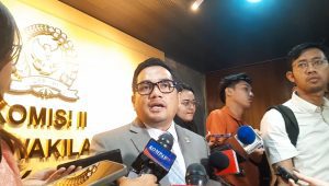Ketua Komisi II DPR RI Rifqinizamy Karsayuda, usai rapat dengar pendapat (RDP) bersama Kementerian ATR/BPN di Gedung DPR RI, Jakarta, Senin, 21/4/2025 | Novia Suhari/Forum Keadilan
