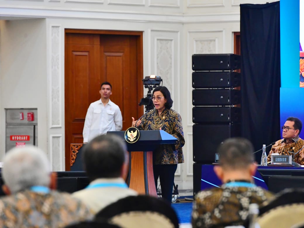 Menkeu Sri Mulyani Laporkan Pemerintah RI Tarik Utang Baru Rp270 T hingga Maret 2025
