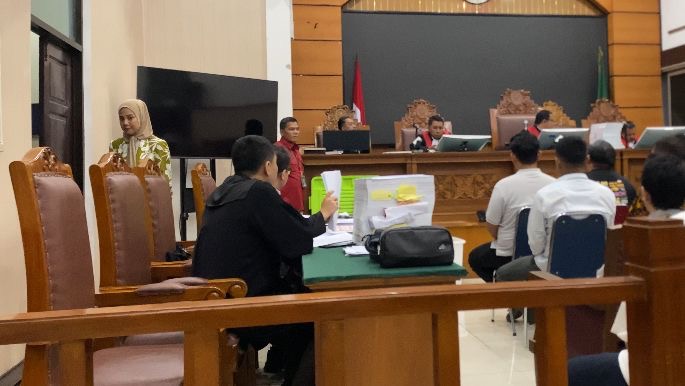 Istri Terdakwa Denden Batal Jadi Saksi Dipersidangan Judol Komdigi