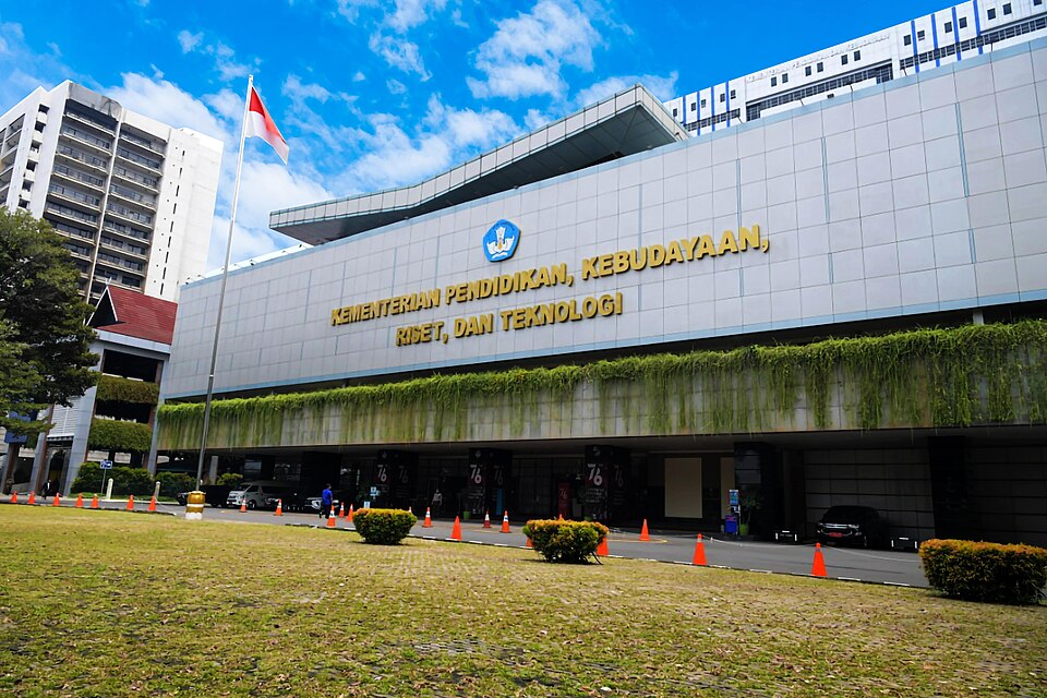 Kejagung Sita Laptop hingga Dokumen Usai Geledah Apartemen Stafsus Mendikbudristek Periode 2019-2023